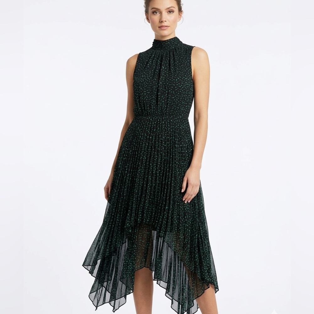 LAURA Petites Sleeveless Print Dress with Lace Inserts